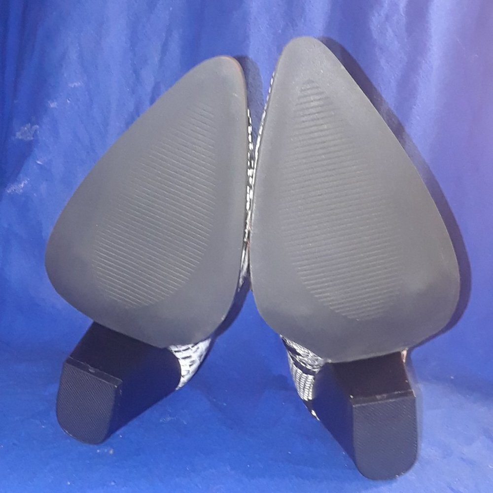 GLAZE-1 POINTY TOE BOOTIES - Picture 7 of 7